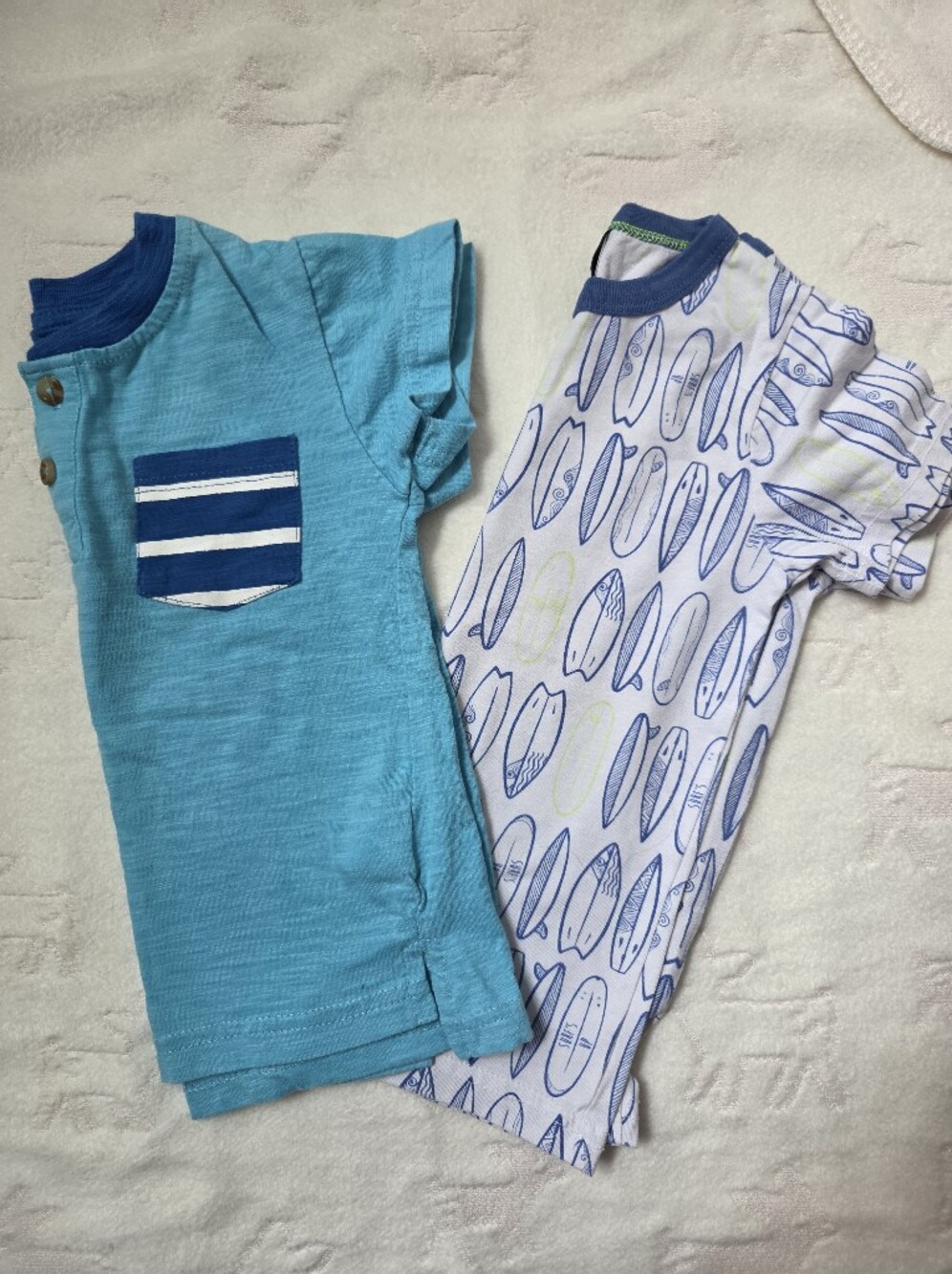 Kids Turquoise and White With Surfboard Print T-shirt Bundle - 3T